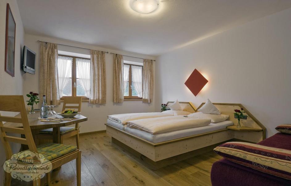 Landgasthof - Hotel Reindlschmiede Bad Heilbrunn Ruang foto